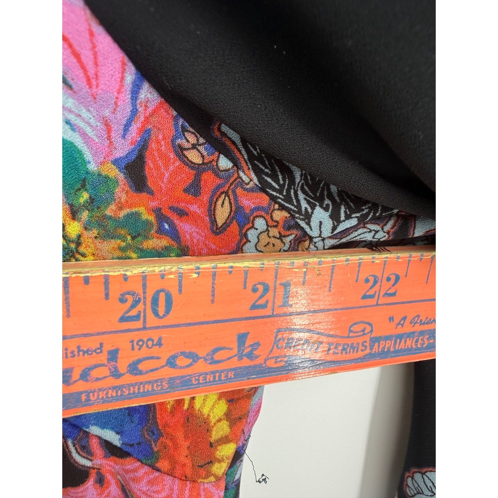 Gibson Latimer Blouse Women Medium Black Floral Roll Tab Sleeve Split Neck Top - Picture 8 of 8